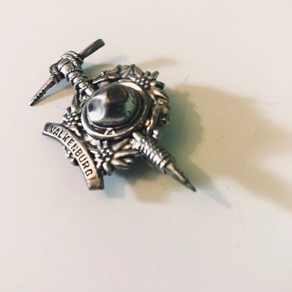 Vintage Valkenburg Lapel Pin Souvenir Badge  Netherlands - Picture 3 of 11